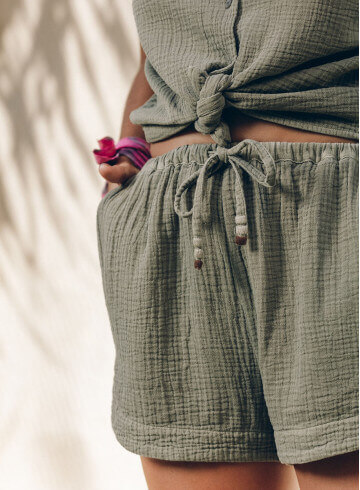 SHORT ULUWU KAKI-PALEM